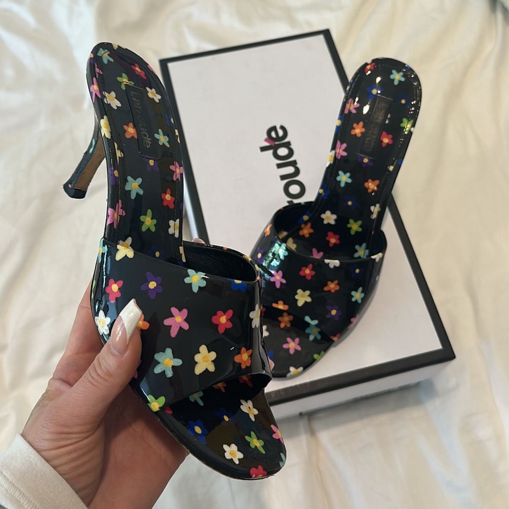 Laroude kitten heals